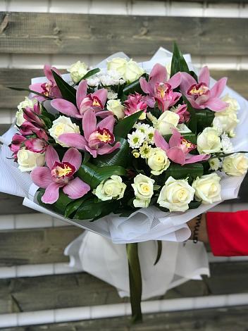 Букет цветов из: Розы и Хризантемы в Заболотье