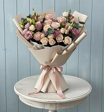Букет цветов из:  Розы и Лизиантусы в Заболотье