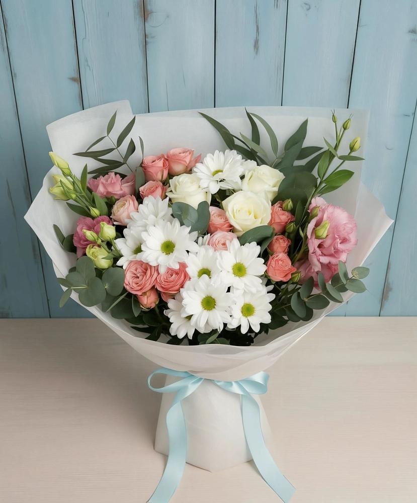 Букет цветов из: Розы, Лизиантусы и Хризантемы в Заболотье