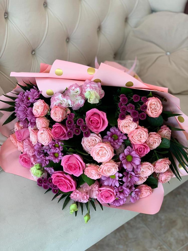 Букет цветов из: Хризантемы, Розы и Лизиантусы в Заболотье