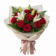 Букет цветов из:  Лилии и Розы в Заболотье