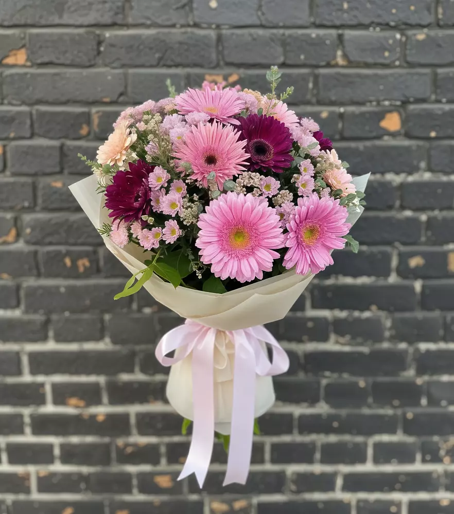 Букет цветов из: Герберы и Хризантемы в Заболотье