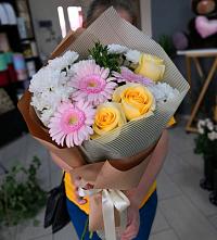 Букет цветов из:  Герберы, Розы и Хризантемы в Заболотье
