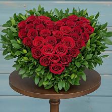 Цветочная композиция из Розы в виде сердца в Заболотье