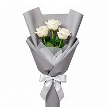Букет 3 белые розы в Заболотье