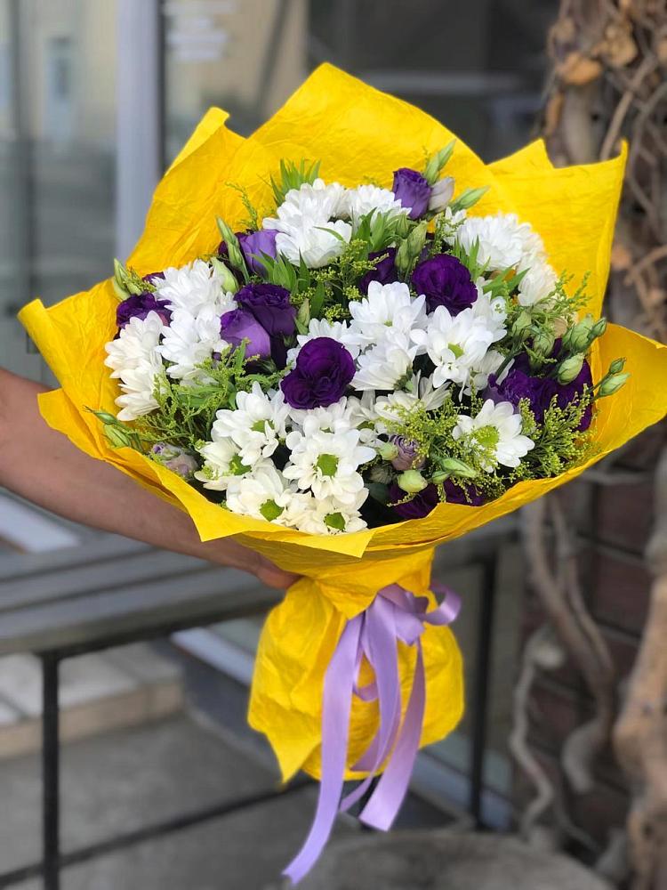 Букет цветов из: Ирисы, Хризантемы и Ромашки в Заболотье