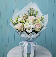 Букет цветов из:  Розы и Лизиантусы в Заболотье