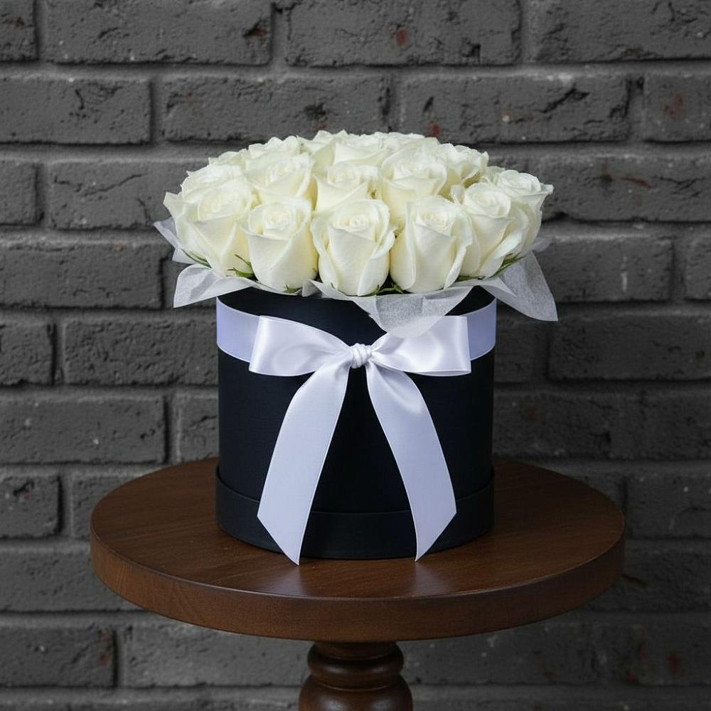 Цветочная композиция из Розы в шляпной коробке в Заболотье