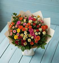 Букет Микс из разноцветных кустовых роз в Заболотье